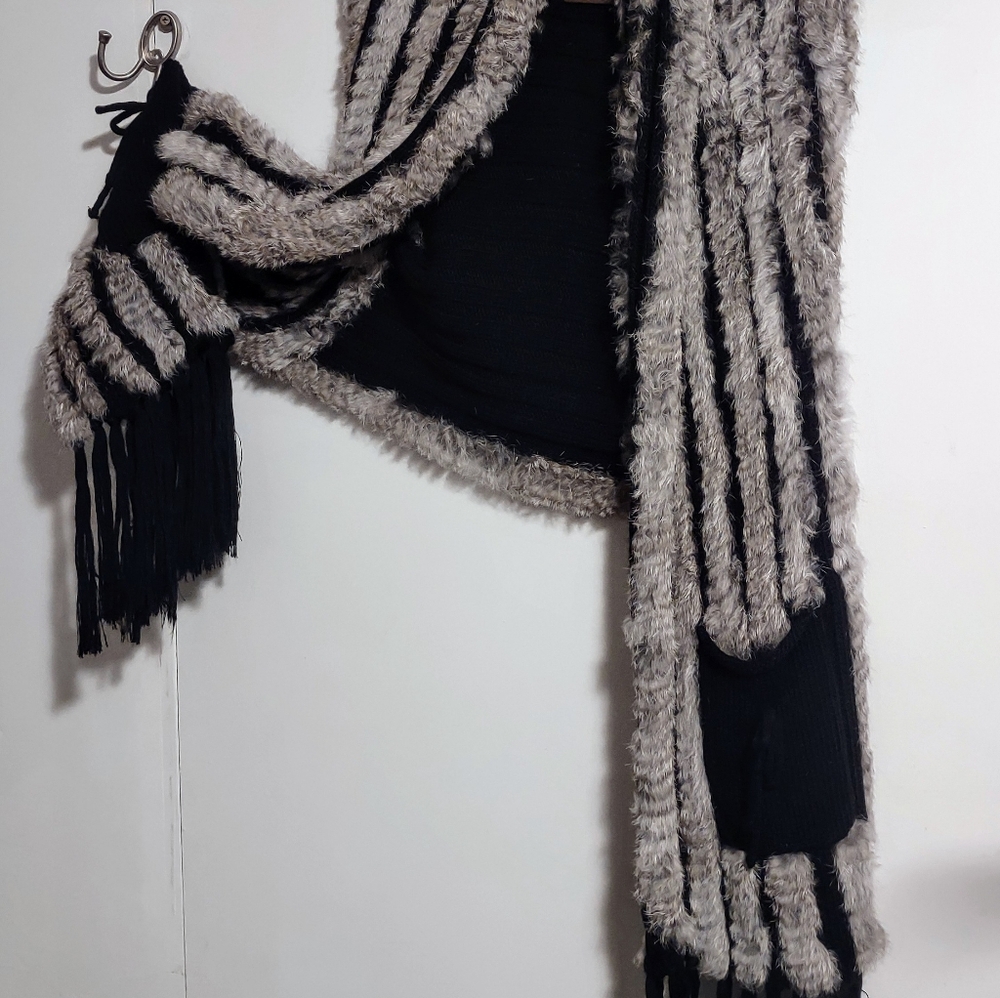 Fur and Knit Vest Stole/Long in Front/Short in Back szM